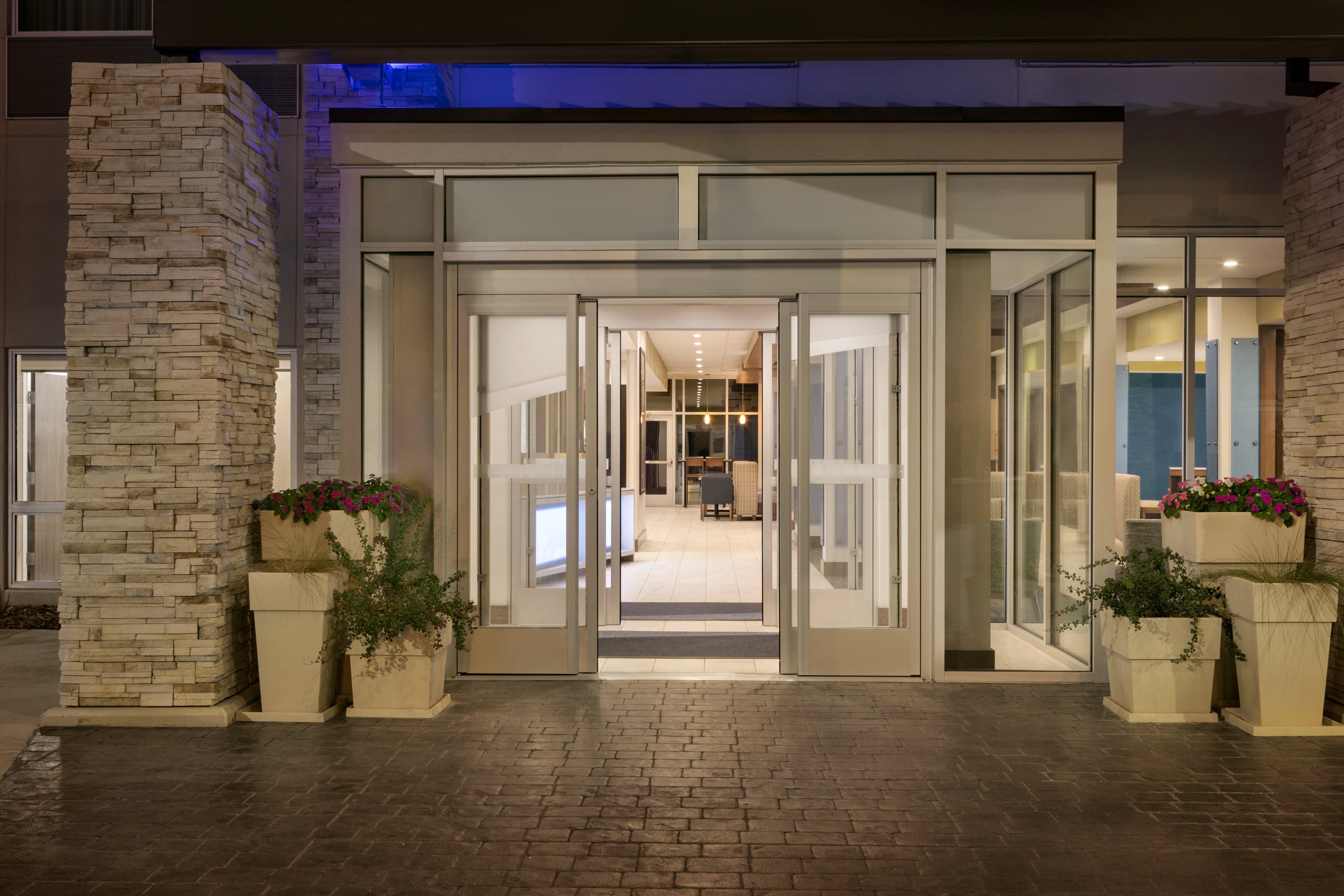 Holiday Inn Express & Suites Salisbury By Ihg Buitenkant foto