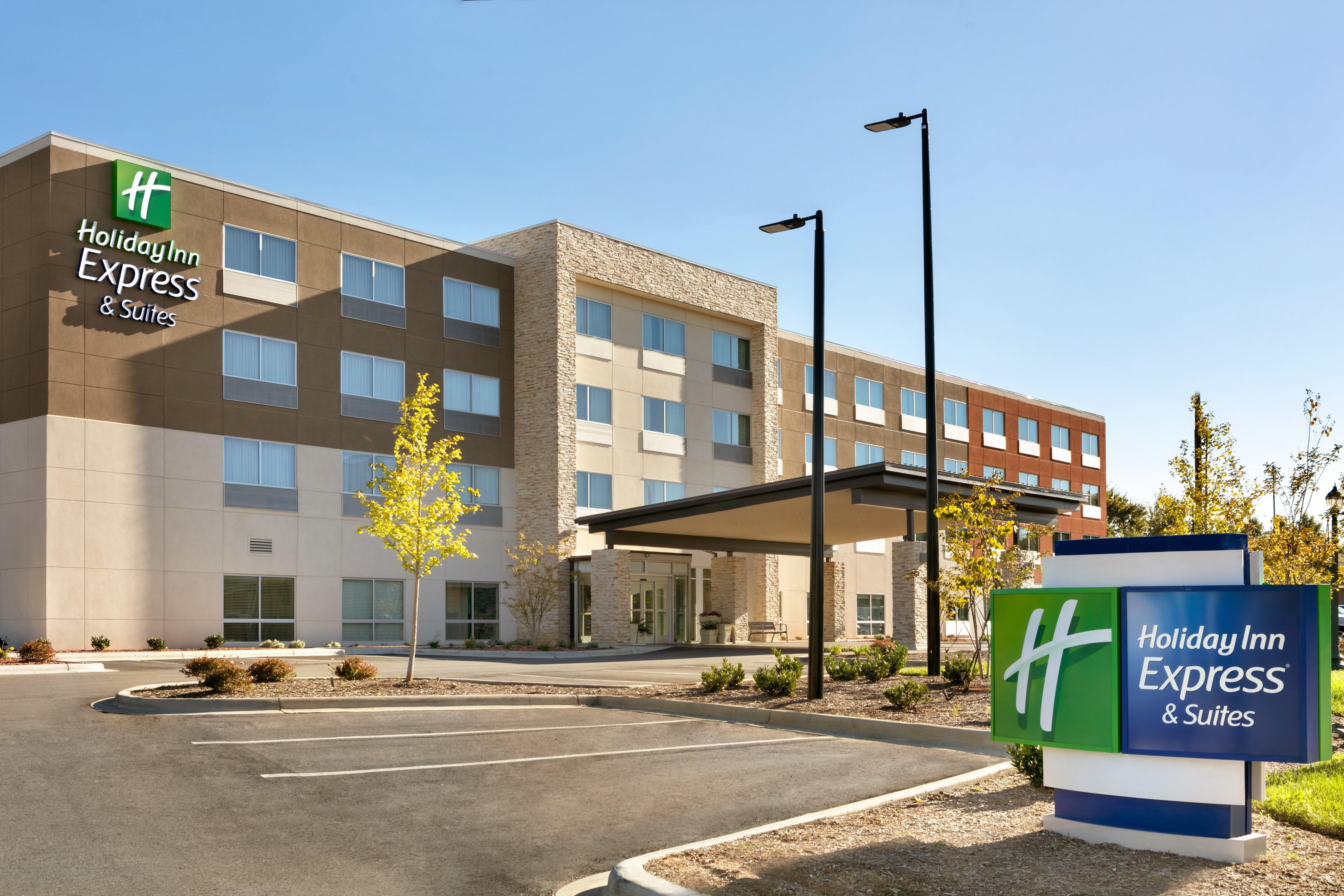 Holiday Inn Express & Suites Salisbury By Ihg Buitenkant foto
