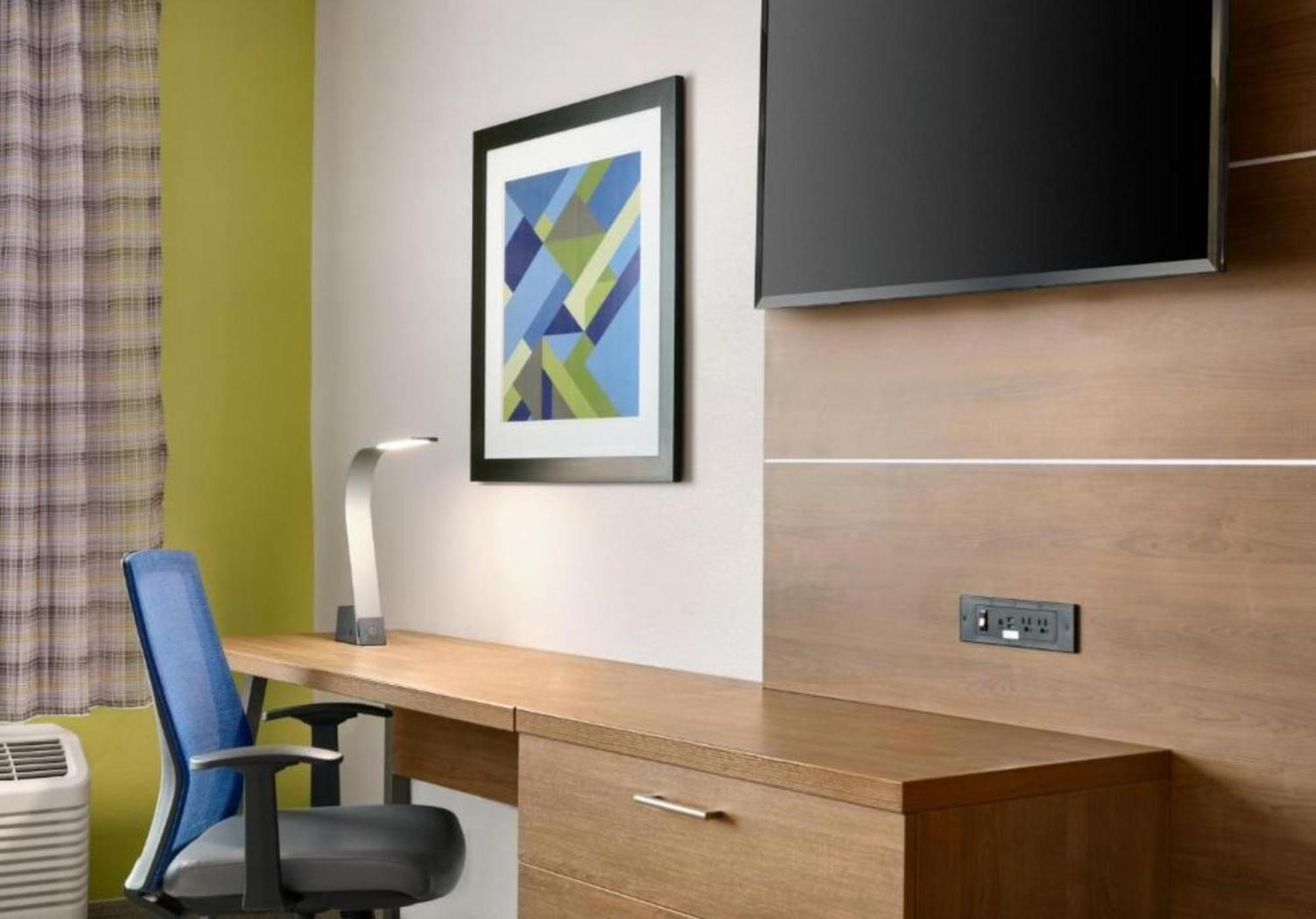 Holiday Inn Express & Suites Salisbury By Ihg Buitenkant foto