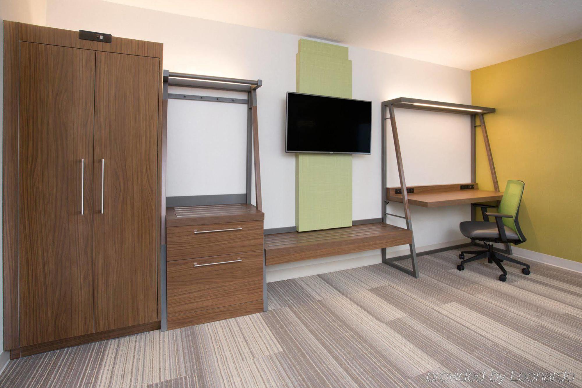 Holiday Inn Express & Suites Salisbury By Ihg Buitenkant foto