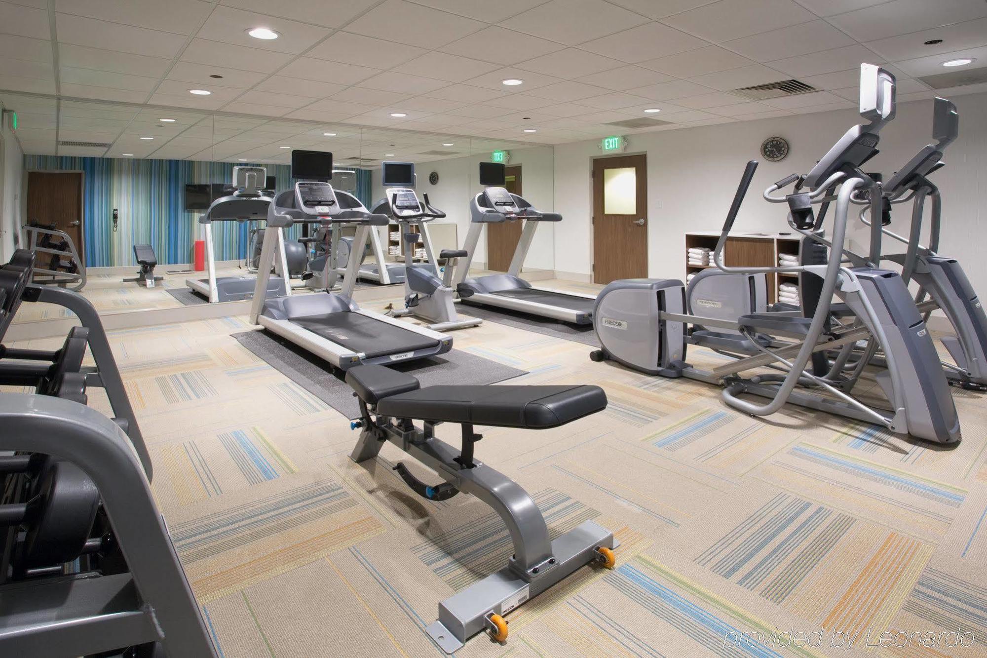 Holiday Inn Express & Suites Salisbury By Ihg Buitenkant foto